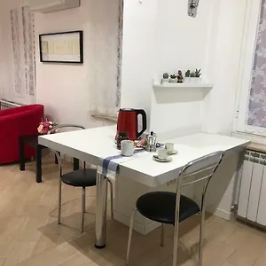 Temporary House Vicolo Colombina , Bologna Italien